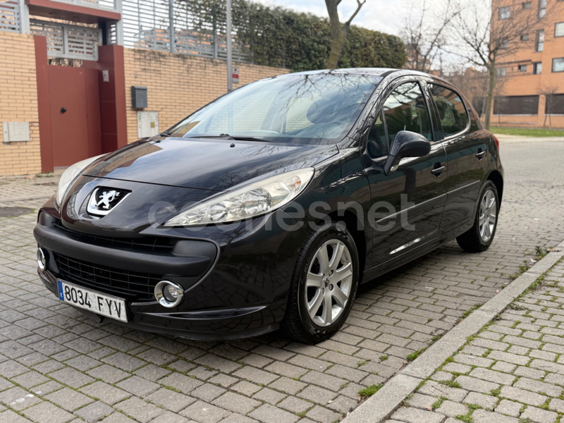 PEUGEOT 207 Confort 1.6 HDI 90