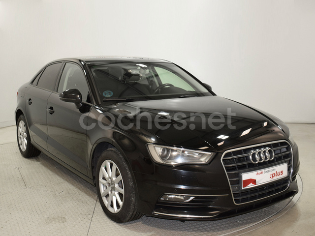 AUDI A3 Sedan 1.6 TDI clean 110 S tro Attraction