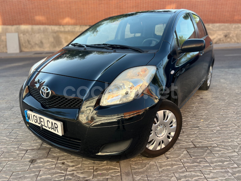 TOYOTA Yaris 1.0 VVTI Live