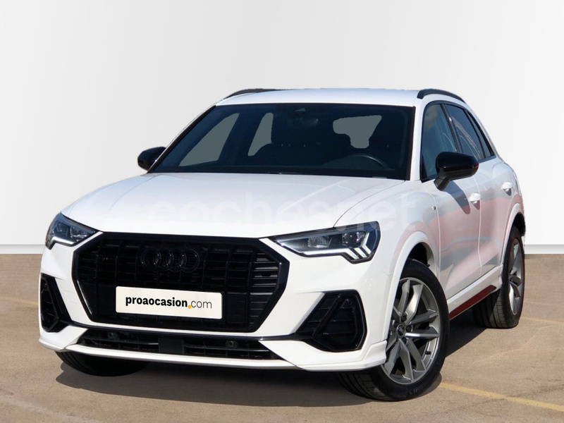 AUDI Q3 Black line 35 TFSI S tron