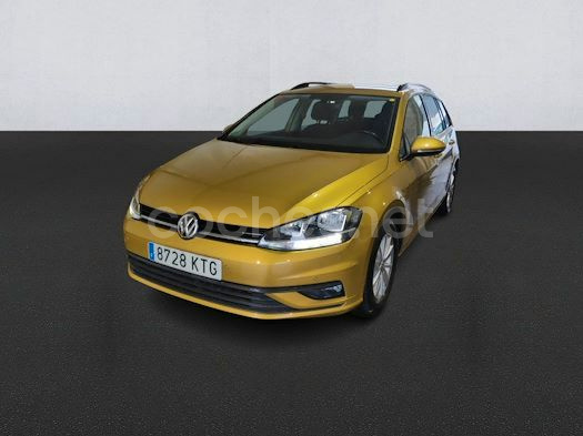 VOLKSWAGEN Golf Advance 1.0 TSI Variant