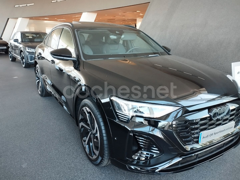 AUDI Q8 Sportback e-tron Sportback S line 55 quattro