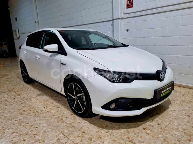 TOYOTA Auris 1.8 140H Hybrid Feel Edition