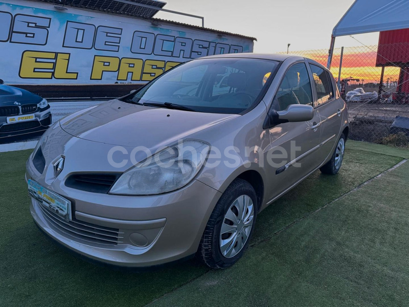 RENAULT Clio Emotion 1.5DCI85