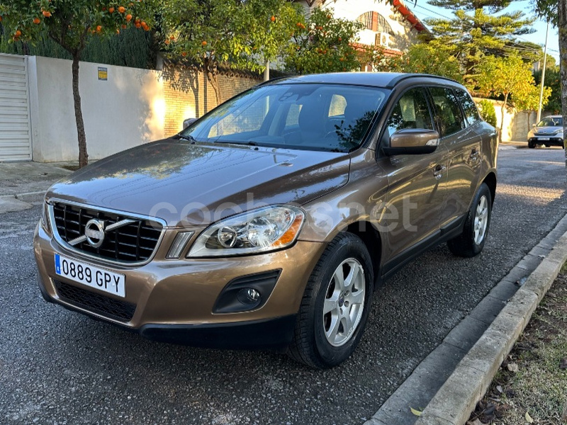 VOLVO XC60 2.4 D3 AWD Summum Auto