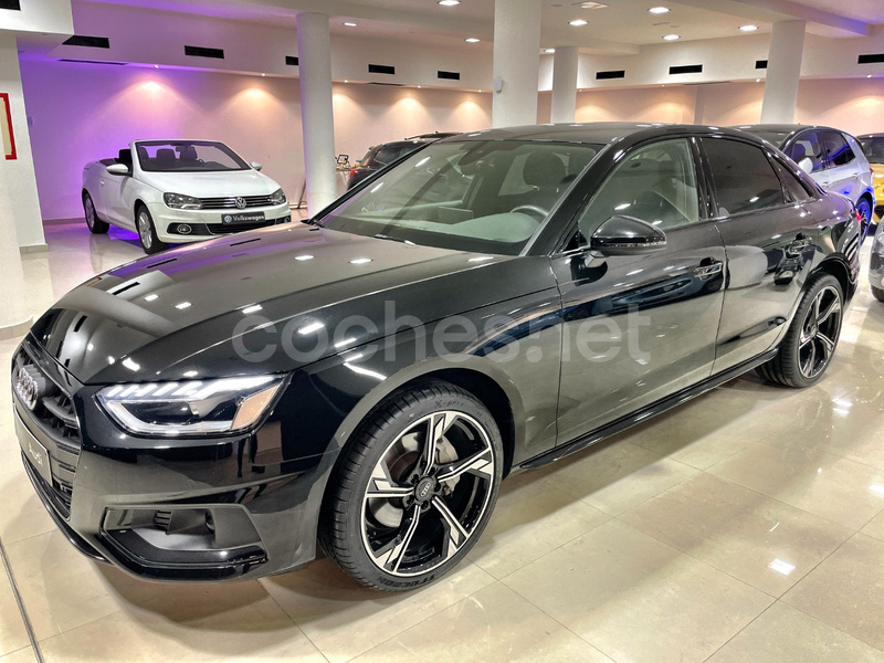 AUDI A4 Advanced 40 TDI S tronic