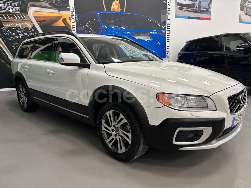 VOLVO XC70 2.0 D4 Momentum Auto