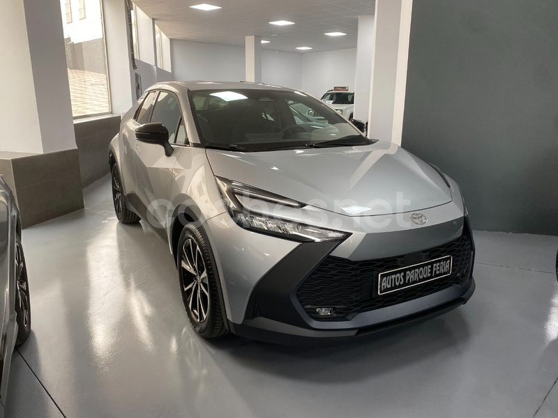 TOYOTA C-HR 1.8 Advance Hybrid 140