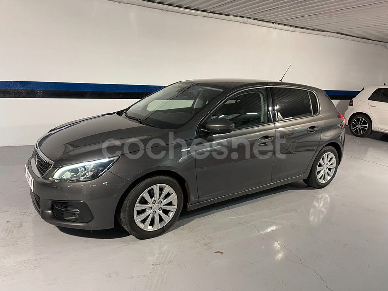 PEUGEOT 308 Style 1.5 BlueHDi Auto