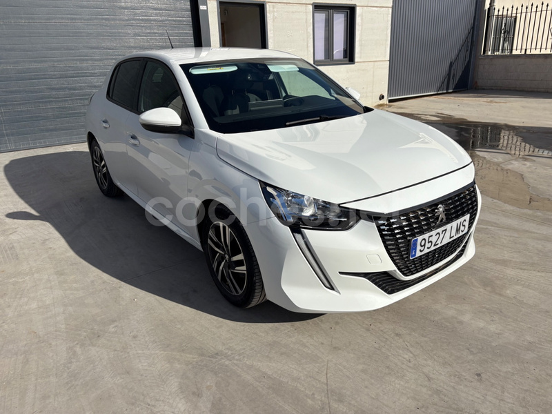 PEUGEOT 208 PureTech Allure