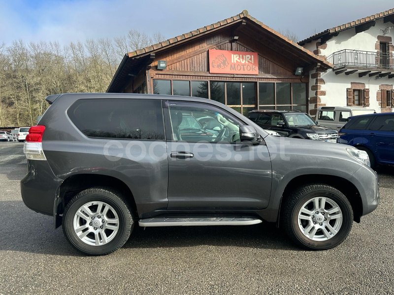 TOYOTA Land Cruiser 3.0 D4D VX AUTO