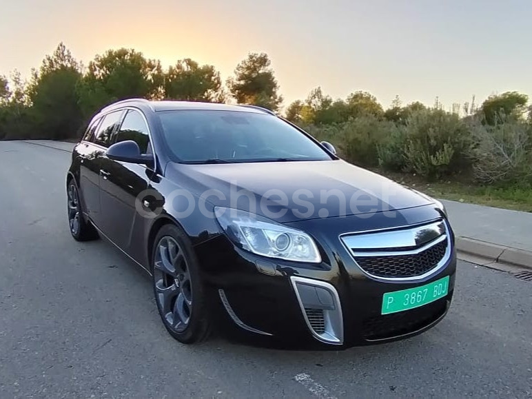 OPEL Insignia 2.8 V6 Turbo OPC