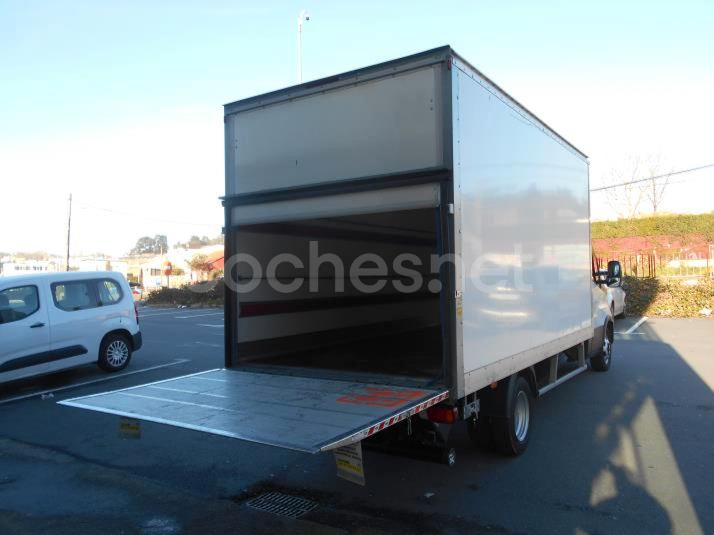 IVECO DAILY 35S 3.0 D 160 CV PAQUETERA CON CAJA Y TRAMPILLA/PLATAFORMA ELEVADORA