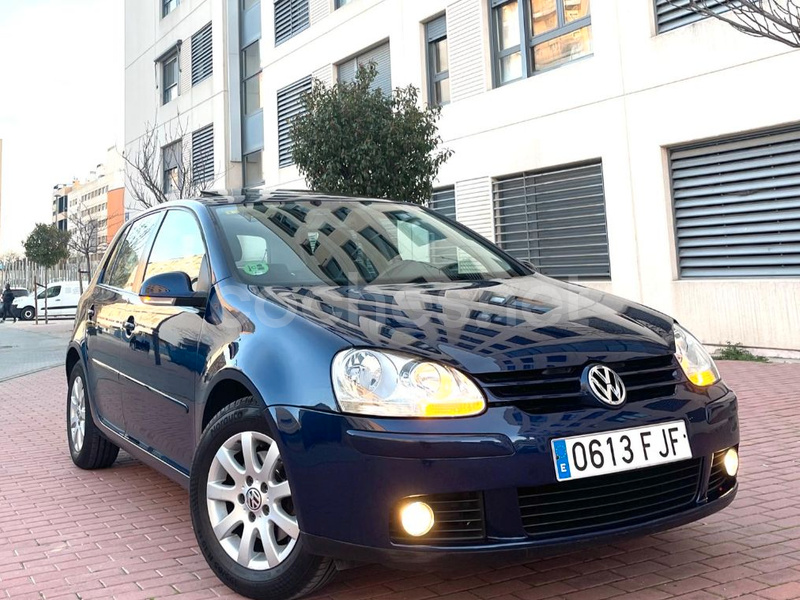 VOLKSWAGEN Golf 1.6 Sportline