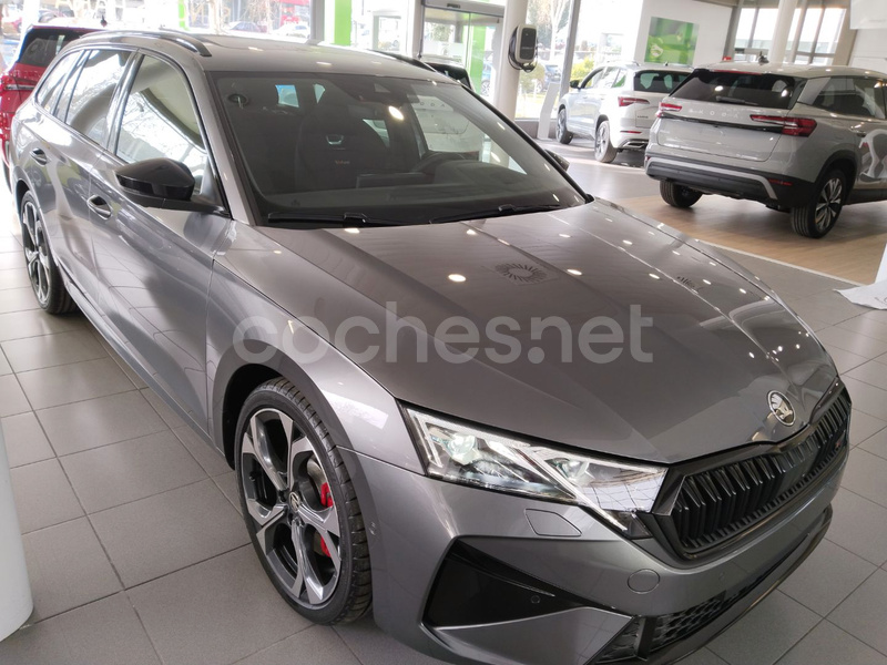 SKODA Octavia Combi 2.0 TSI DSG RS