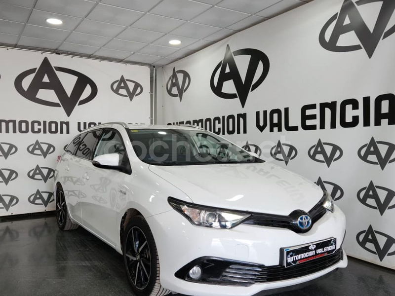 TOYOTA Auris 1.8 140H Active Touring Sports