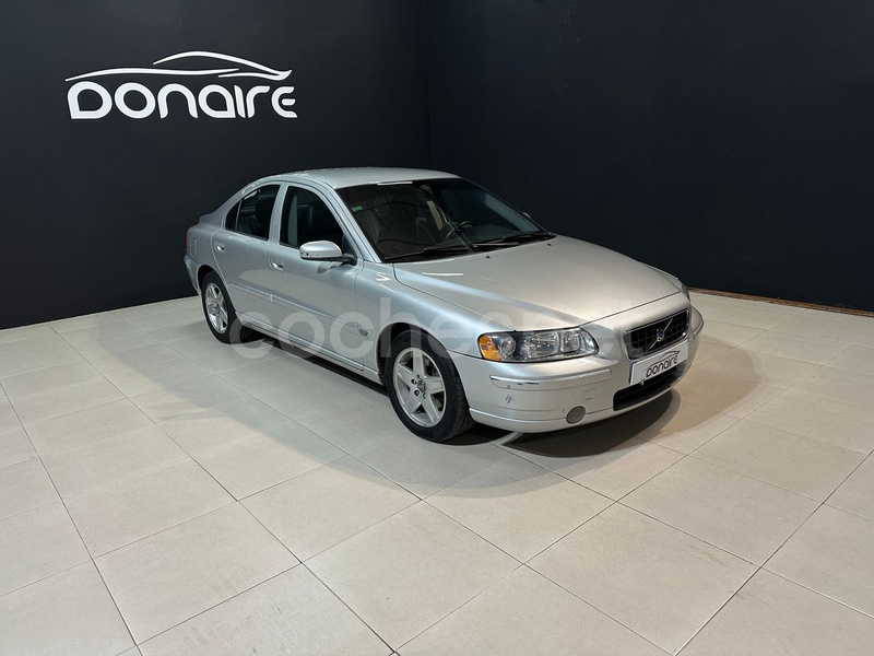 VOLVO S60 2.4D Summum