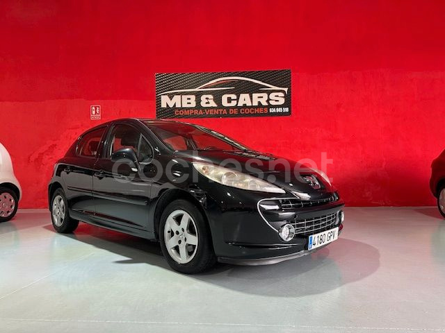 PEUGEOT 207 Confort 1.4 HDI 70