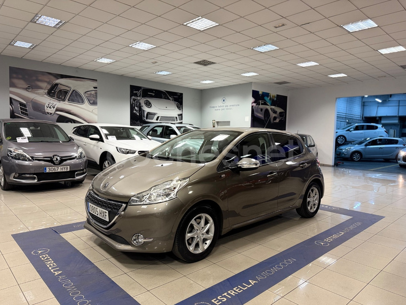 PEUGEOT 208 STYLE 1.4 HDi 68