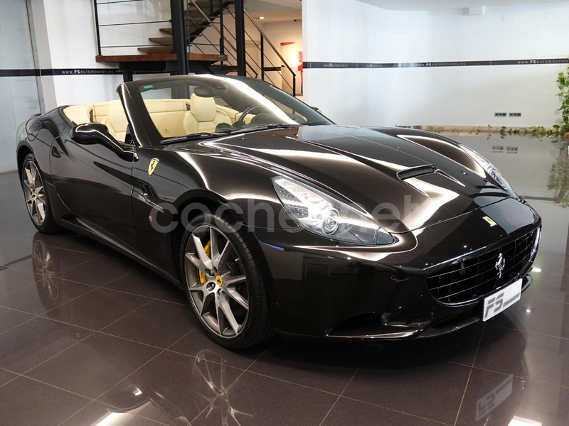 FERRARI California 4.3 V8 4 plazas