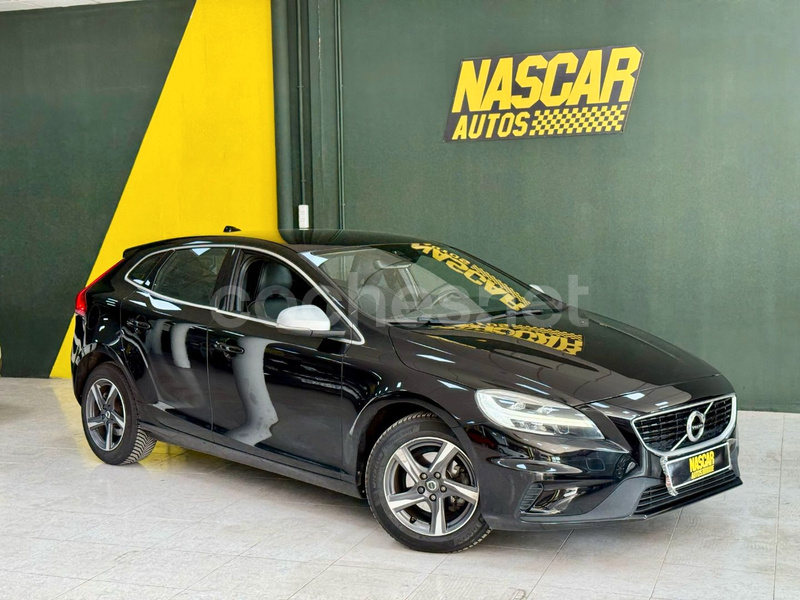 VOLVO V40 2.0 D2