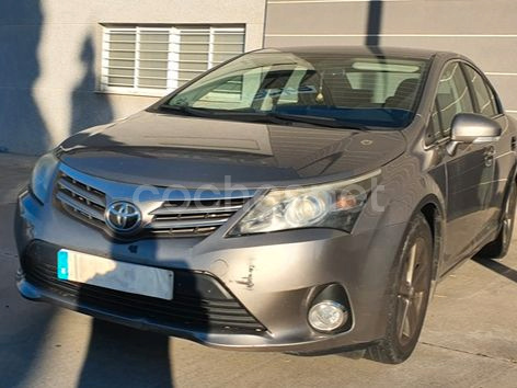 TOYOTA Avensis 120D Comfort