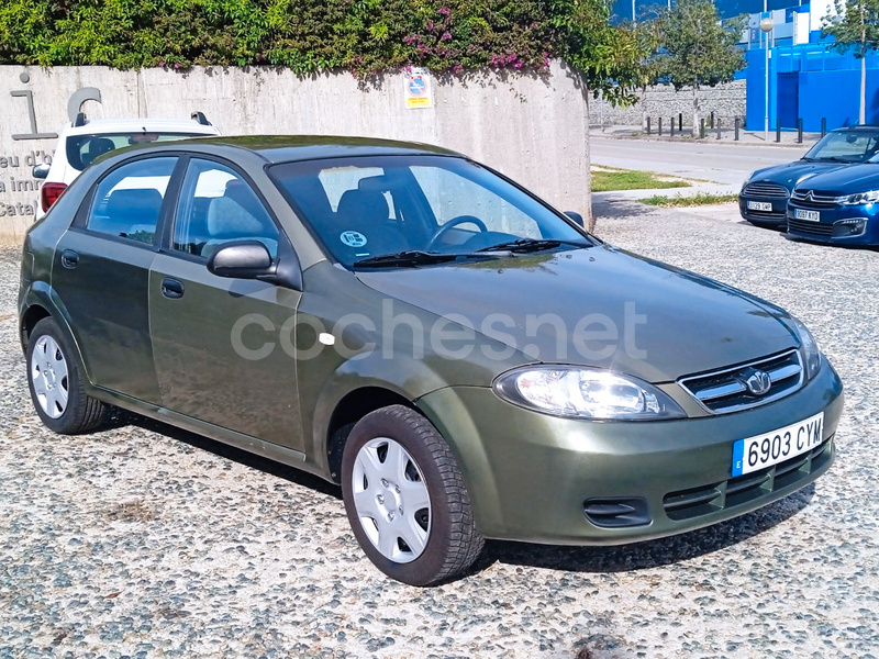 DAEWOO Lacetti 1.4 SE ano modelo 2004