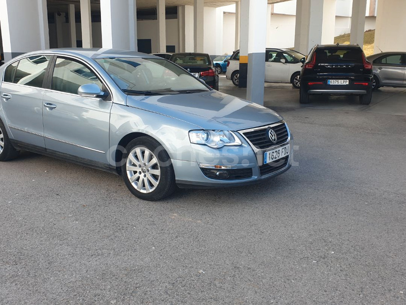 VOLKSWAGEN Passat 2.0 TDI Advance