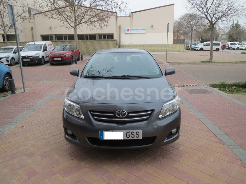 TOYOTA Corolla Sedán 1.33 VVTi Dual Active