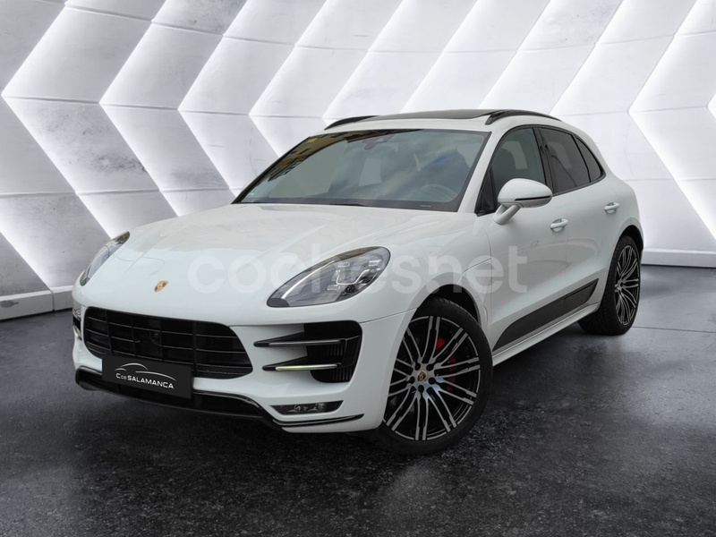 PORSCHE Macan Turbo con paquete Performance