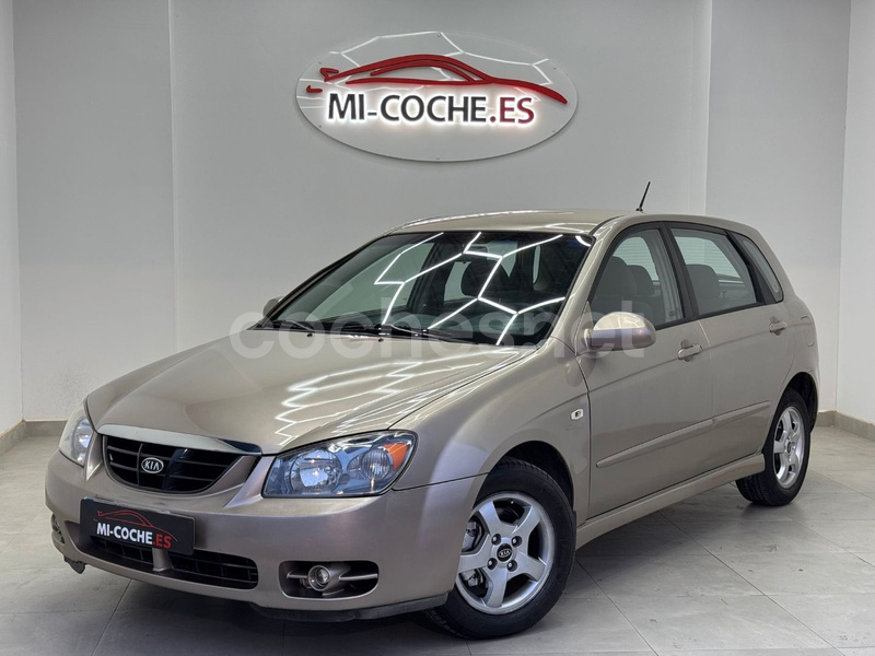 KIA Cerato 2.0 CRDi LX