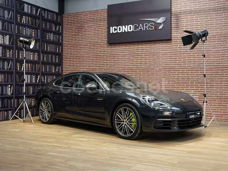 PORSCHE Panamera 4 EHybrid