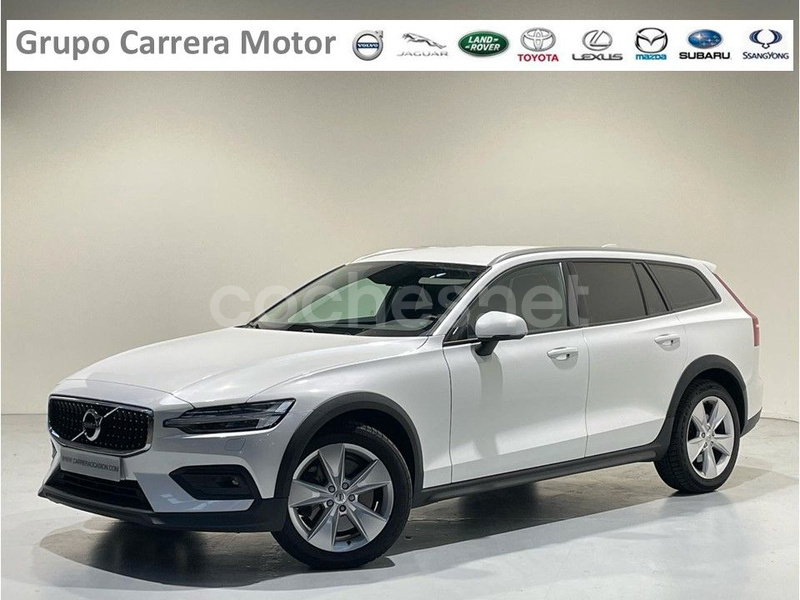 VOLVO V60 Cross Country 2.4 D4 AWD Momentum Auto