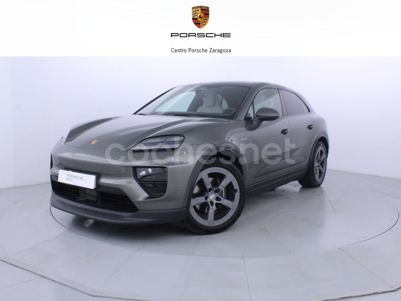 PORSCHE Macan 4