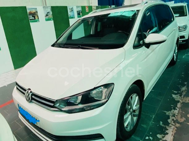 VOLKSWAGEN Touran Advance 1.4 TSI