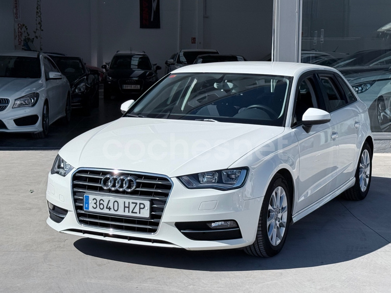 AUDI A3 Sedan 1.6 TDI Attraction