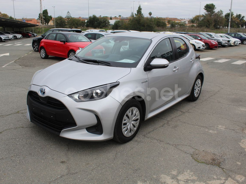 TOYOTA Yaris 1.5 120H Business Plus