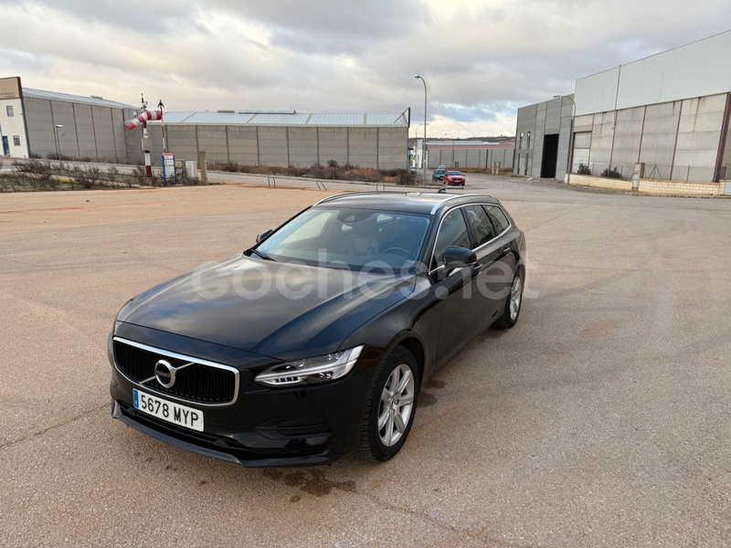 VOLVO V90 2.0 D3 Momentum