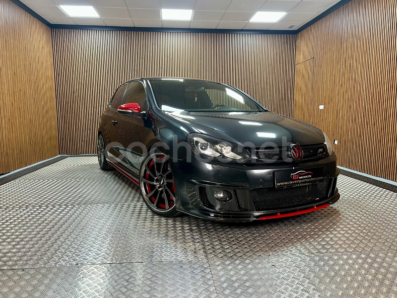 VOLKSWAGEN Golf 2.0 TSI GTI