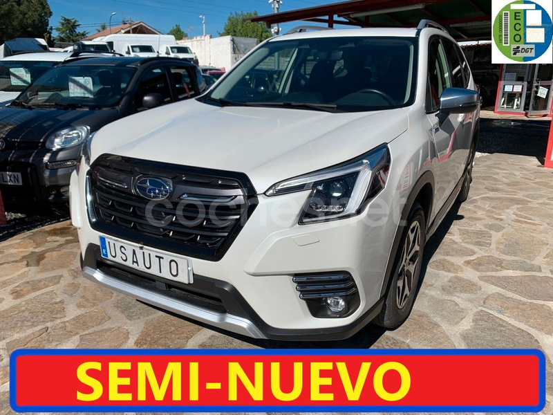 SUBARU Forester 2.0i Hybrid CVT Executive