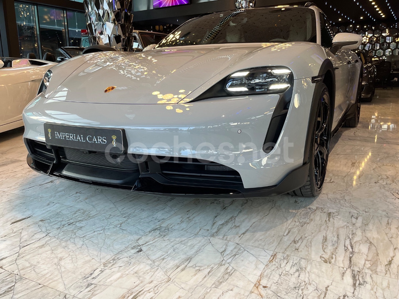 PORSCHE Taycan Turbo