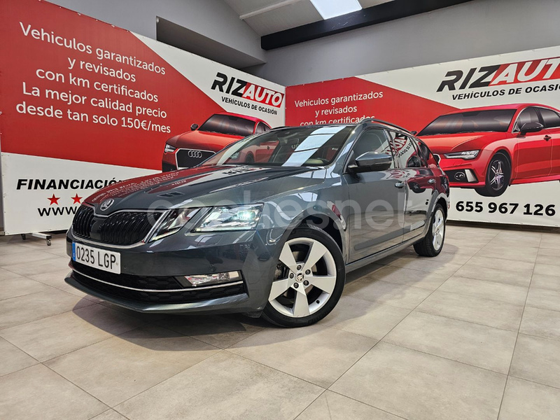 SKODA Octavia Combi 2.0 TDI DSG Style