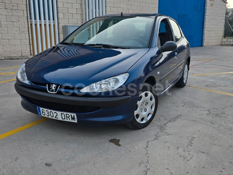 PEUGEOT 206 1.4 75 XLine