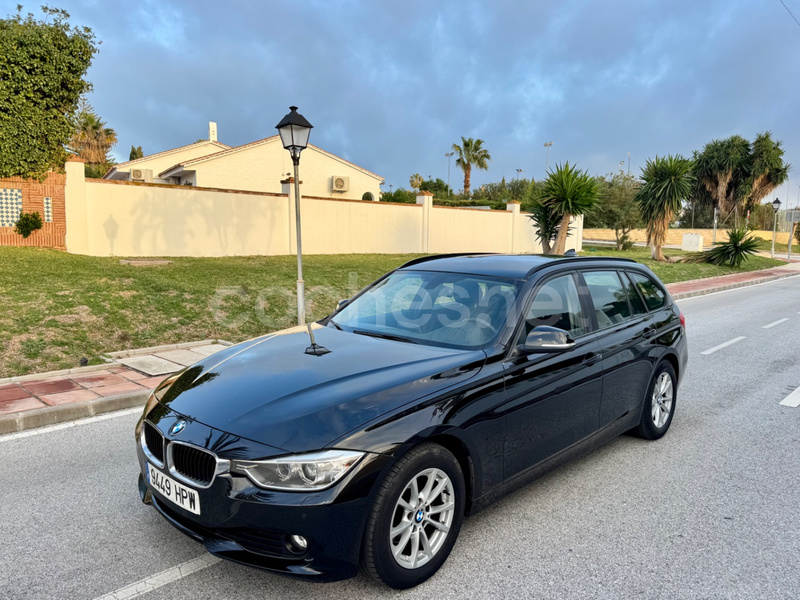 BMW Serie 3 318d Essential Edition Touring