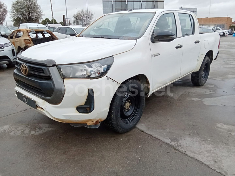 TOYOTA Hilux 2.4 D4D Cabina Doble GX