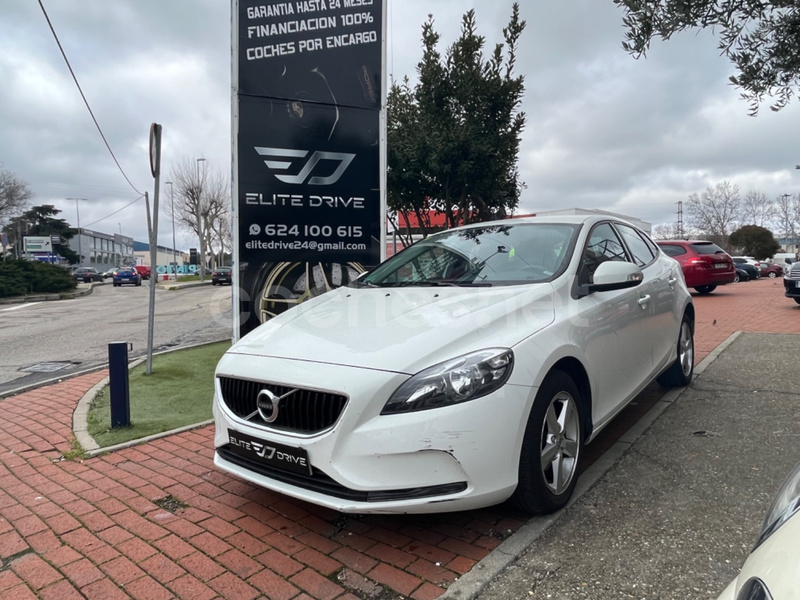 VOLVO V40 2.0 D2 Kinetic