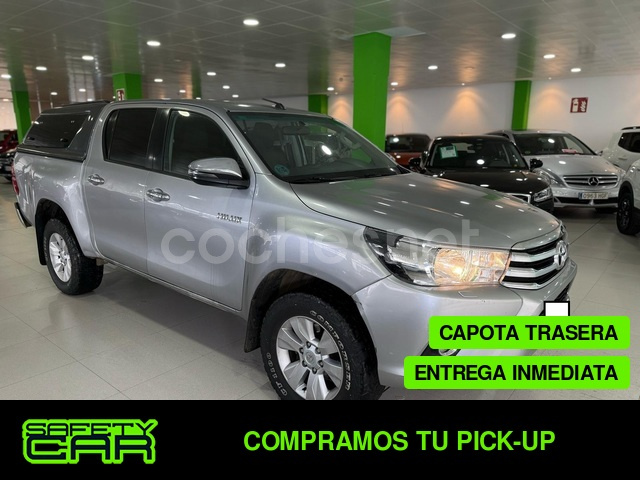 TOYOTA Hilux 2.4 D4D Cabina Doble VX