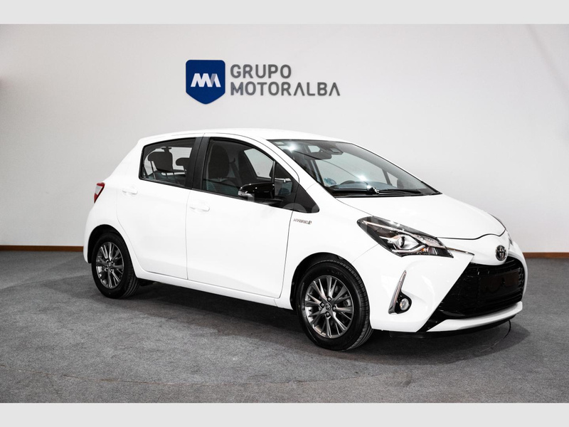 TOYOTA Yaris 1.5 100H Active
