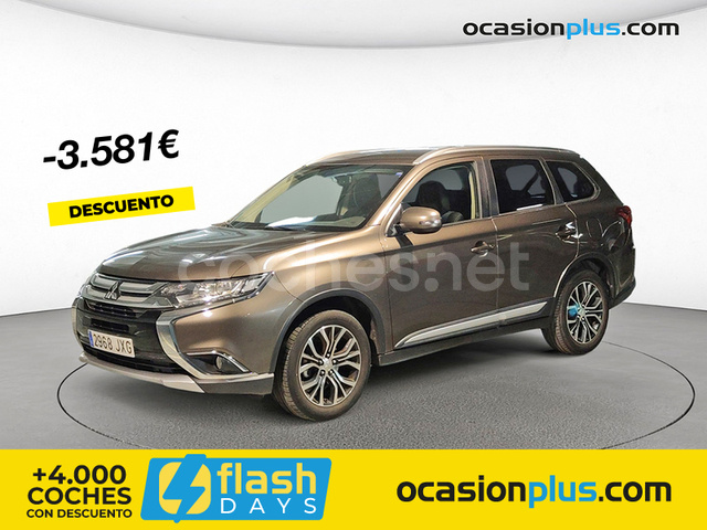 MITSUBISHI Outlander 220 DID Motion 2WD 7 Plazas
