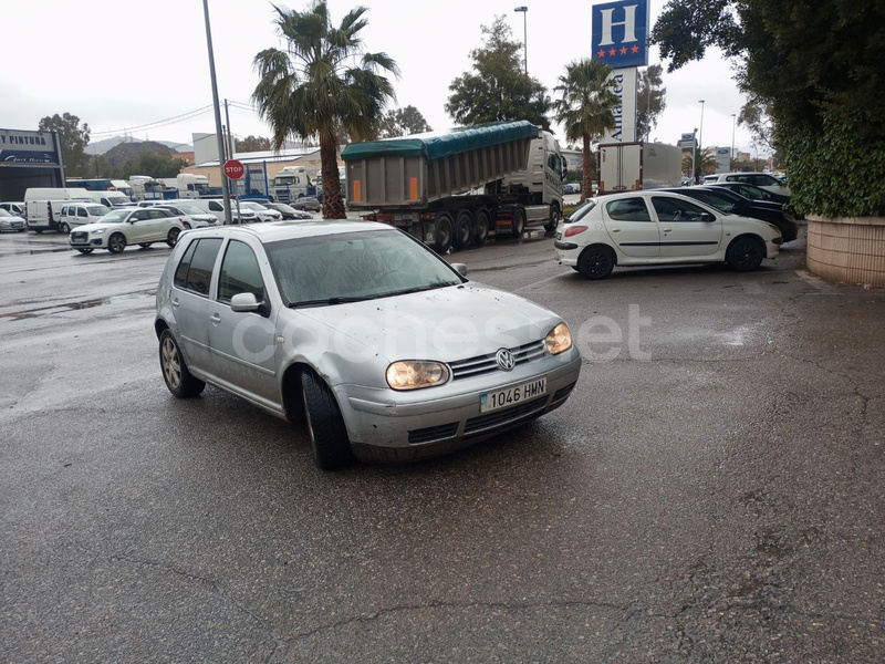 VOLKSWAGEN Golf 1.9 TDi 4Motion Highline